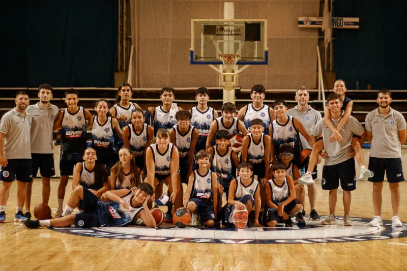 Equipo completo del Campus Whitense